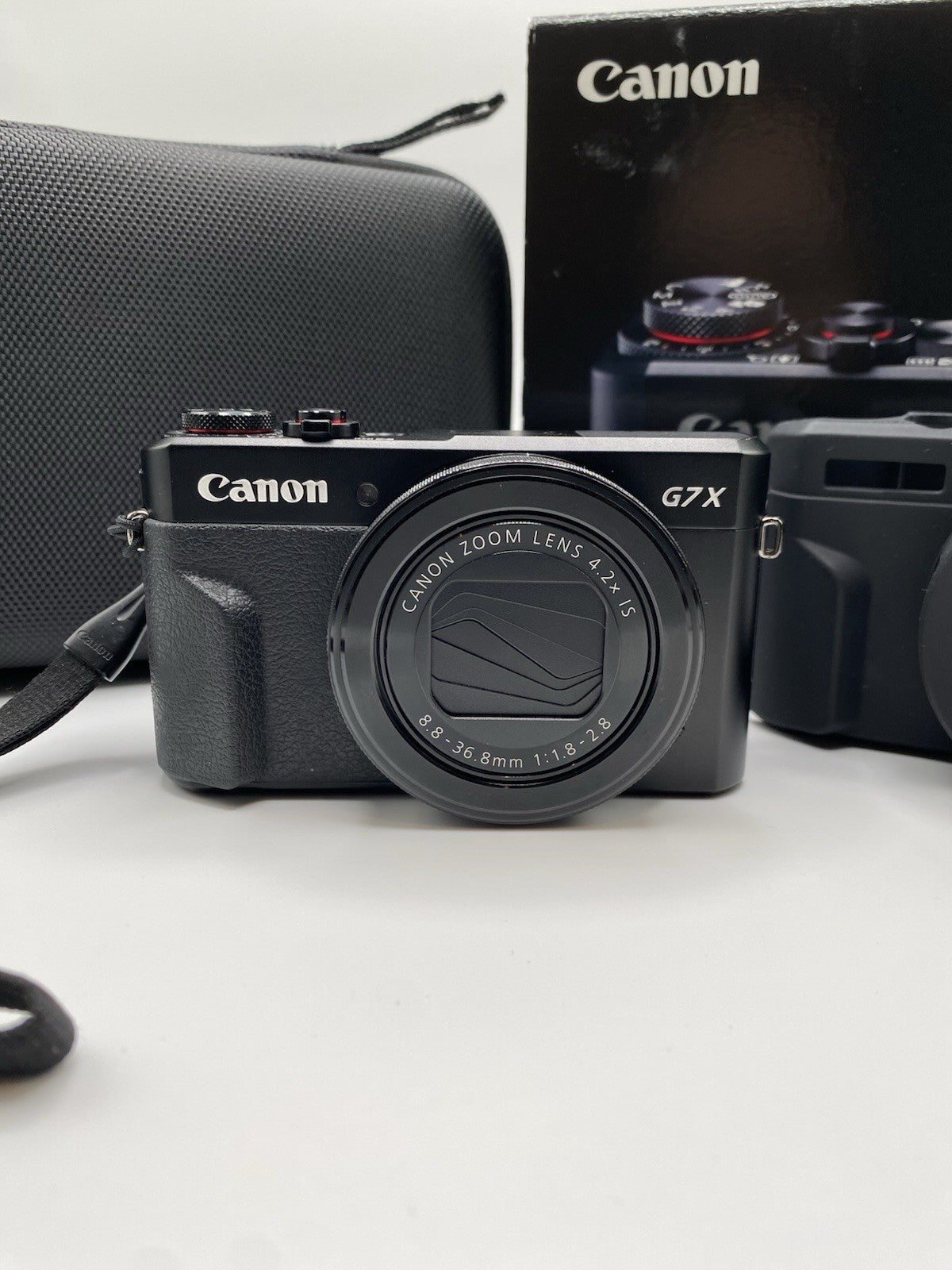 Canon PowerShot G7X Mark II Digital Camera – Bundle with Travel & Protective Cases