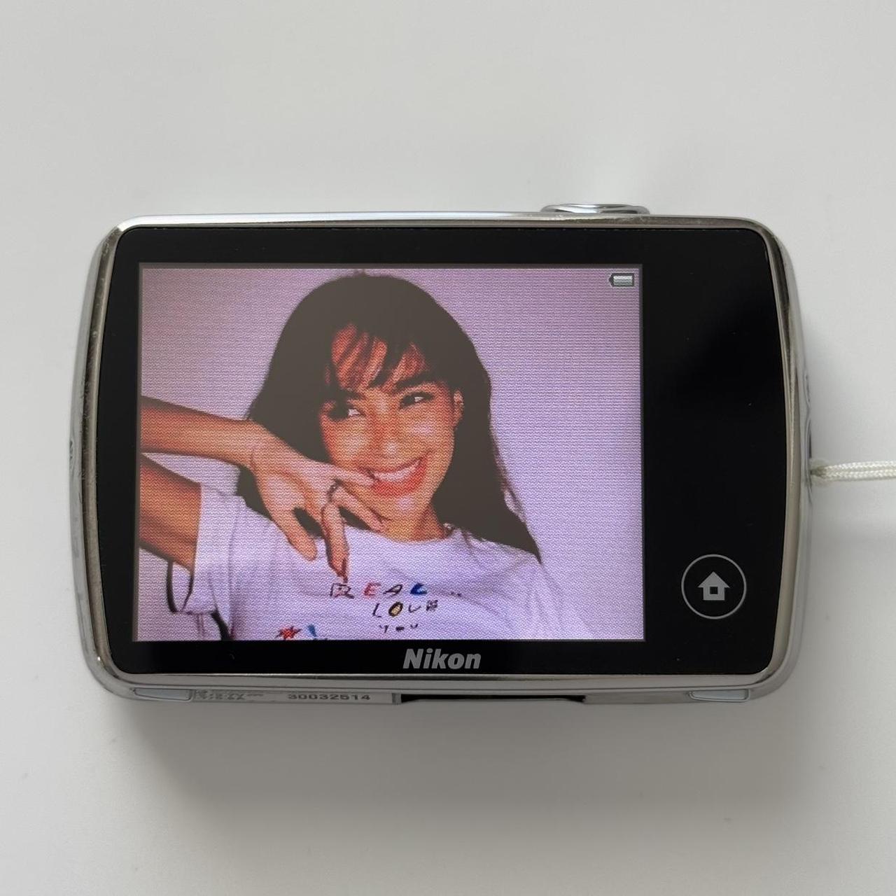 Nikon Coolpix S01 Mini Digital Camera